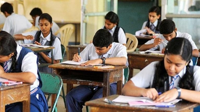 மே 3-ல் +2 தேர்வு தொடக்கம் மற்றும் கால அட்டவணை