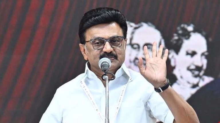 தமிழகத்தில் மகளிர் உரிமைத் தொகை பெறுவோருக்கு ₹5,000 ஒருமுறை நிவாரணம், மாதாந்திர உதவி ₹2,000 ஆக உயர்வு வாக்குறுதி தமிழகத்தில் மகளிர் உரிமைத் தொகை பெறுவோருக்கு ₹5,000